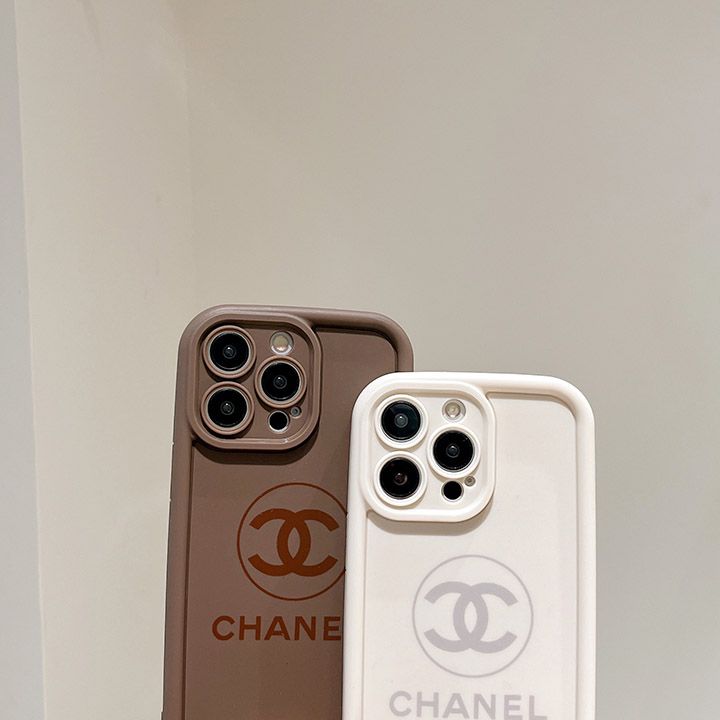 アイフォーン 15プロ ケースchanel