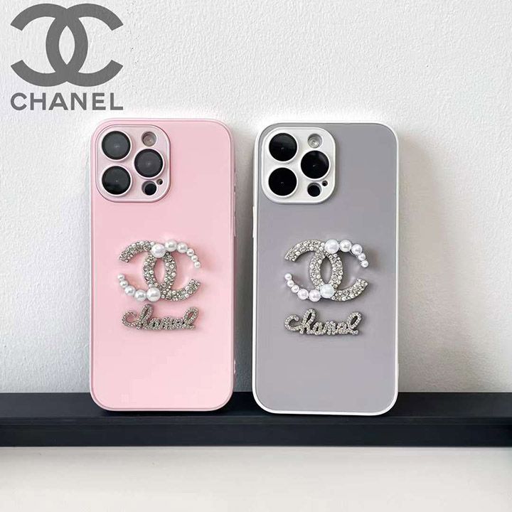 アイフォン 15 chanel ケース