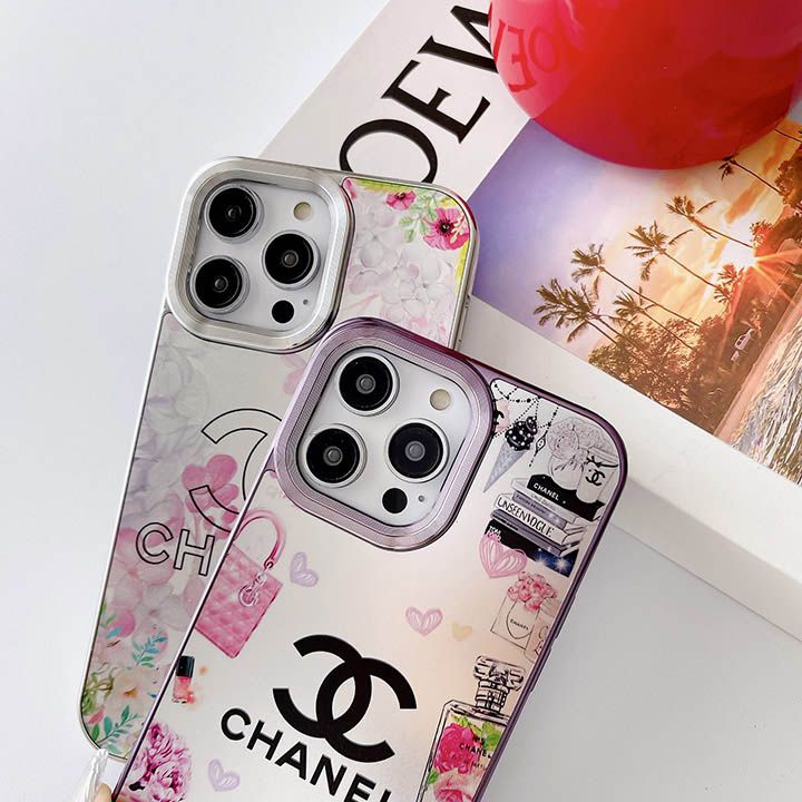 シャネル chanel アイフォン 15 プラスカバー