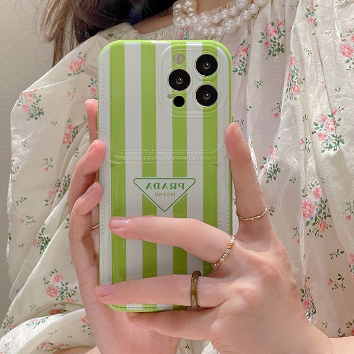 iphone 15pro max prada プラダ カバー 女性