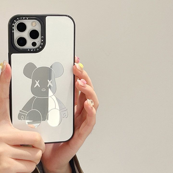 iphone 15plus カバー 薄型 kaws