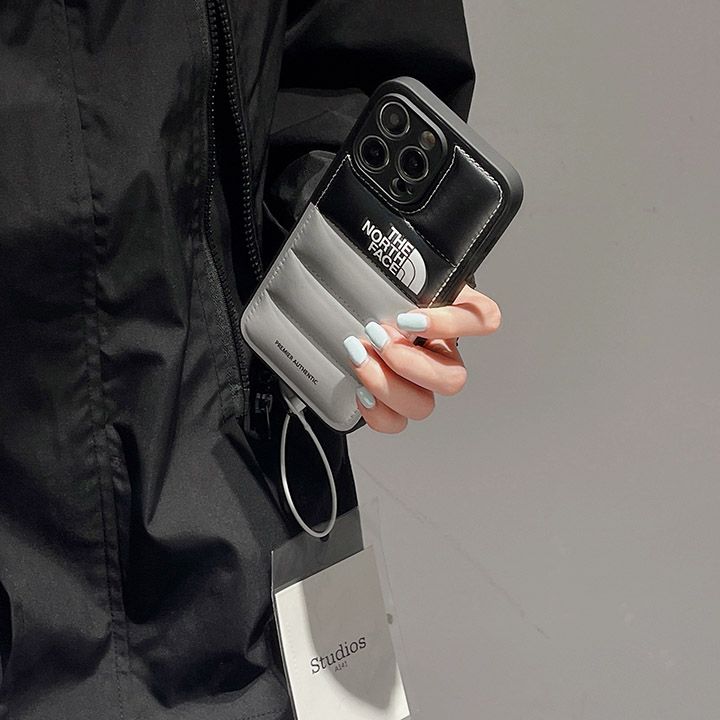 白黒 ザ・ノース・フェイス風 携帯ケース