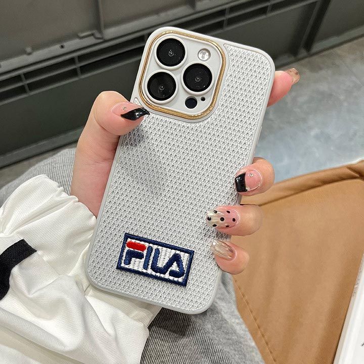 アイフォン 16 plus 刺繍 フィラ fila アイフォン 16 plus