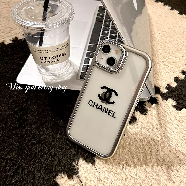 芸能人 シャネル chanel アイフォン 14 プロ 携帯ケース