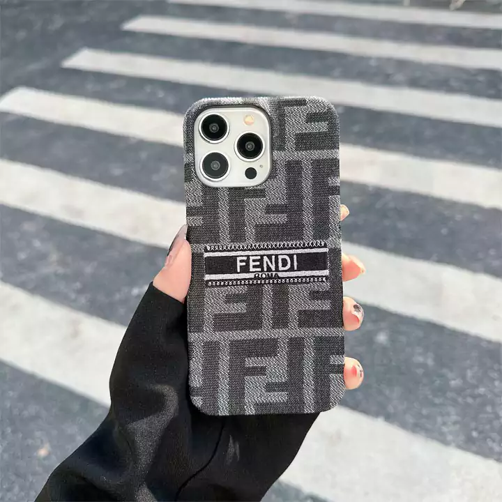 fendi フェンディ 四角保護 アイフォーン 15