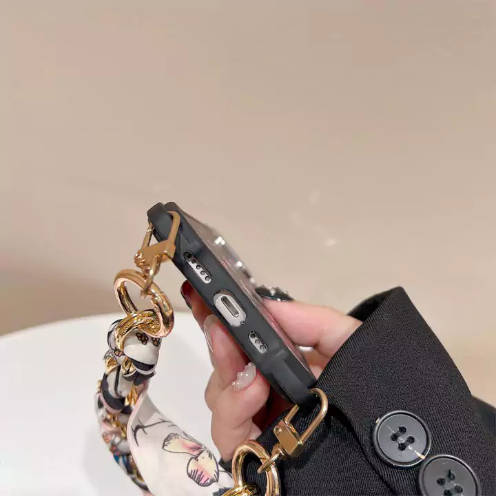 女性愛用 vuitton アイフォン 15 plus ケース