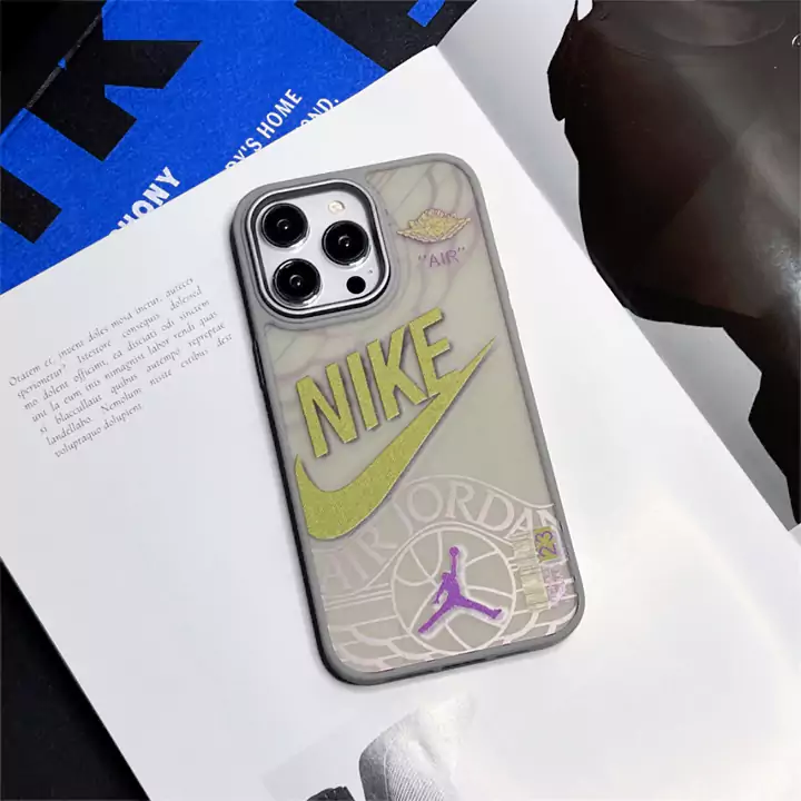 ハイブランド nike iphone 15 カバー