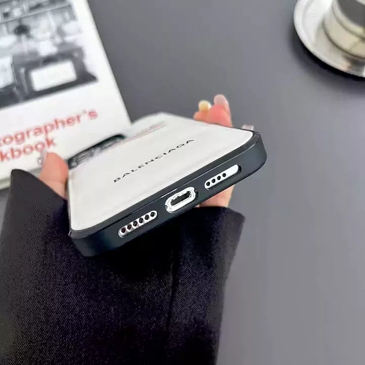 アイフォーン 15 スマホケースバレンシアガ balenciaga