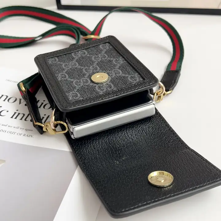 gucci グッチ ギャラクシー ZFlip1/2カバー 布製