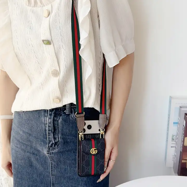 ファッション iphone 16 pro max ケース グッチ風