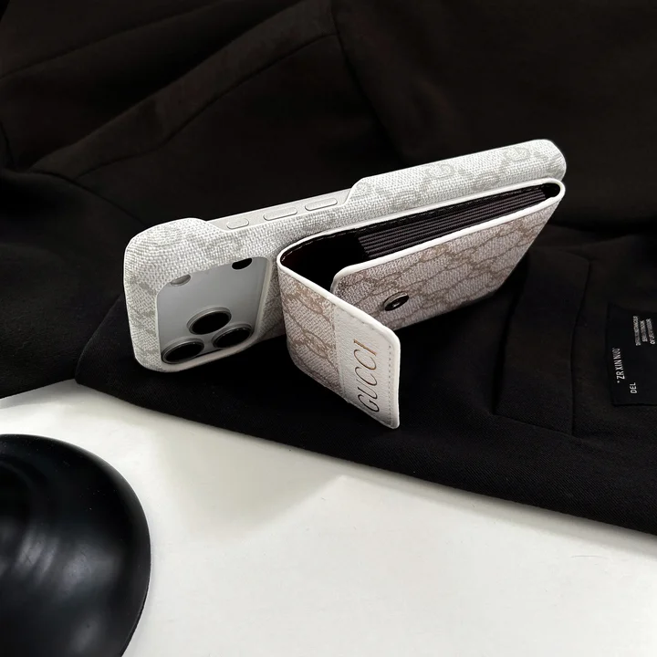 新登場 gucci グッチ アイフォーン 16 プロ カバー