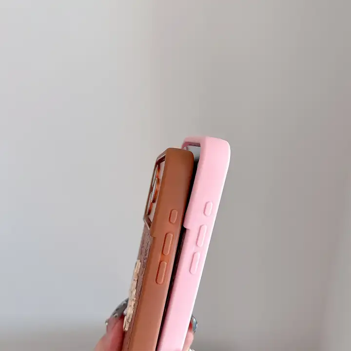 ハイブランド guess風 iphone 16pro 携帯ケース