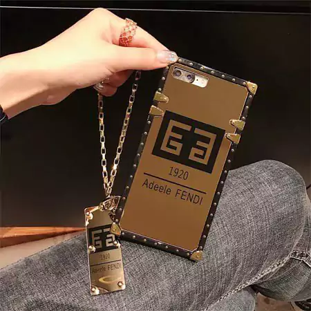アイフォン 16 ジバンシー カバー