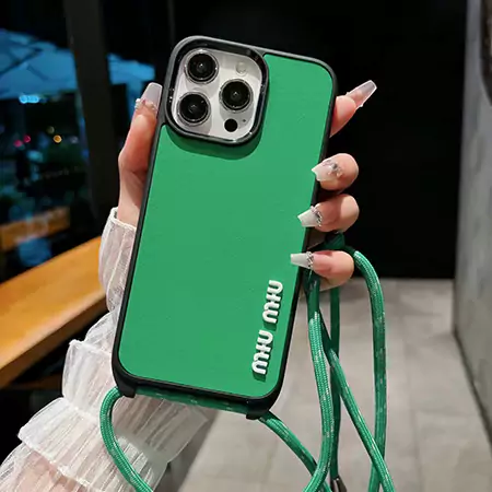 アイフォン 16 カバー ブランドロゴ miumiu