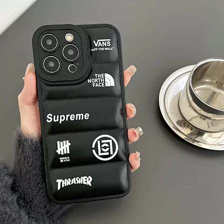 iphone 16 スマホケース シリコン supreme風