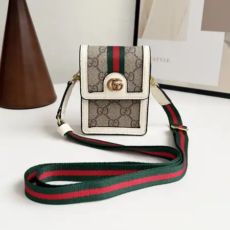 gucci グッチ ギャラクシー ZFlip1/2カバー 布製