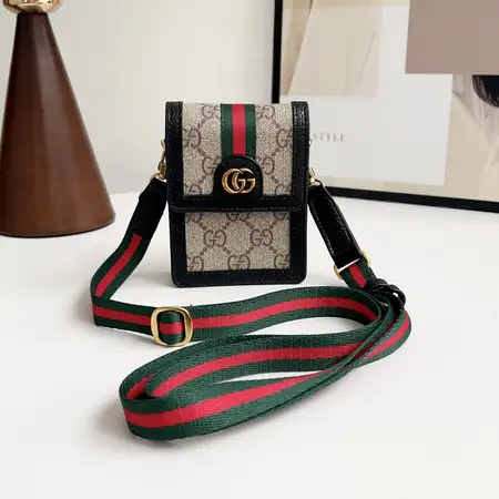 gucci グッチ ギャラクシー ZFlip1/2カバー 布製