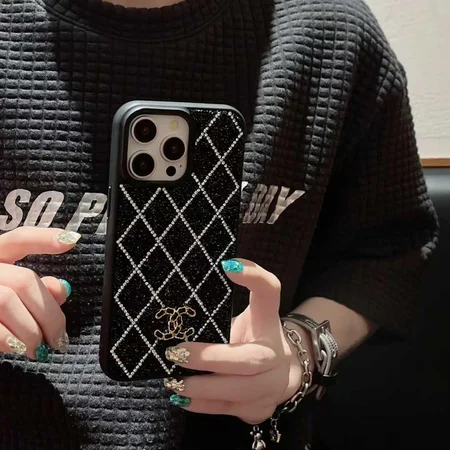 アイフォーン 16 chanel カバー ブランド柄