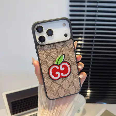 gucci 携帯ケース