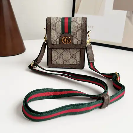 gucci グッチ ギャラクシー ZFlip1/2カバー 布製