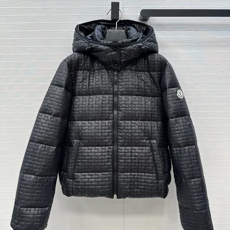 モンクレール moncler ダウン ジャケット 偽物N級品激安