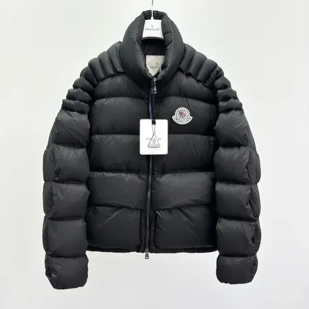 モンクレール moncler ダウン ジャケット 偽物激安通販