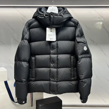 モンクレール ダウン新作，モンクレール 新作，かっこいい moncler ダウン メンズ，モンクレール ダウン メンズ人気，モンクレール ダウン 新作，新作 モンクレール ダウン レディース，モンクレール 着こなし 女性