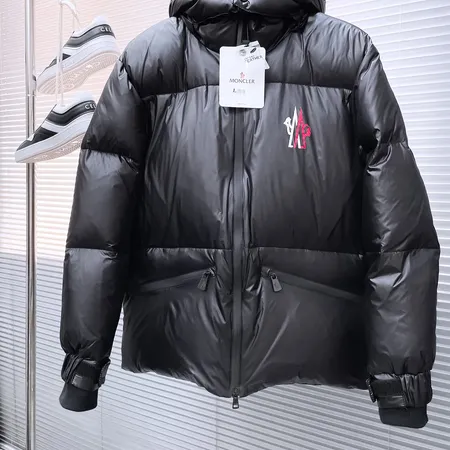 モンクレール ダウン新作，モンクレール 新作，かっこいい moncler ダウン メンズ，モンクレール ダウン メンズ人気，モンクレール ダウン 新作，新作 モンクレール ダウン レディース，モンクレール 着こなし 女性