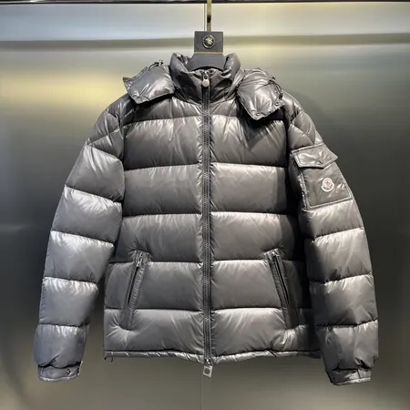 モンクレール ダウン新作，モンクレール 新作，かっこいい moncler ダウン メンズ，モンクレール ダウン メンズ人気，モンクレール ダウン 新作，新作 モンクレール ダウン レディース，モンクレール 着こなし 女性